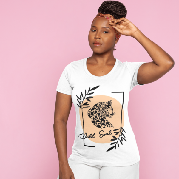 Camiseta com Arte Digital