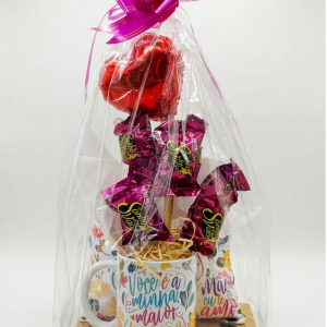 Kit Doce Amor de Mãe 💖 – Caneca com Buquê de Bombons + Embalagem Presenteável