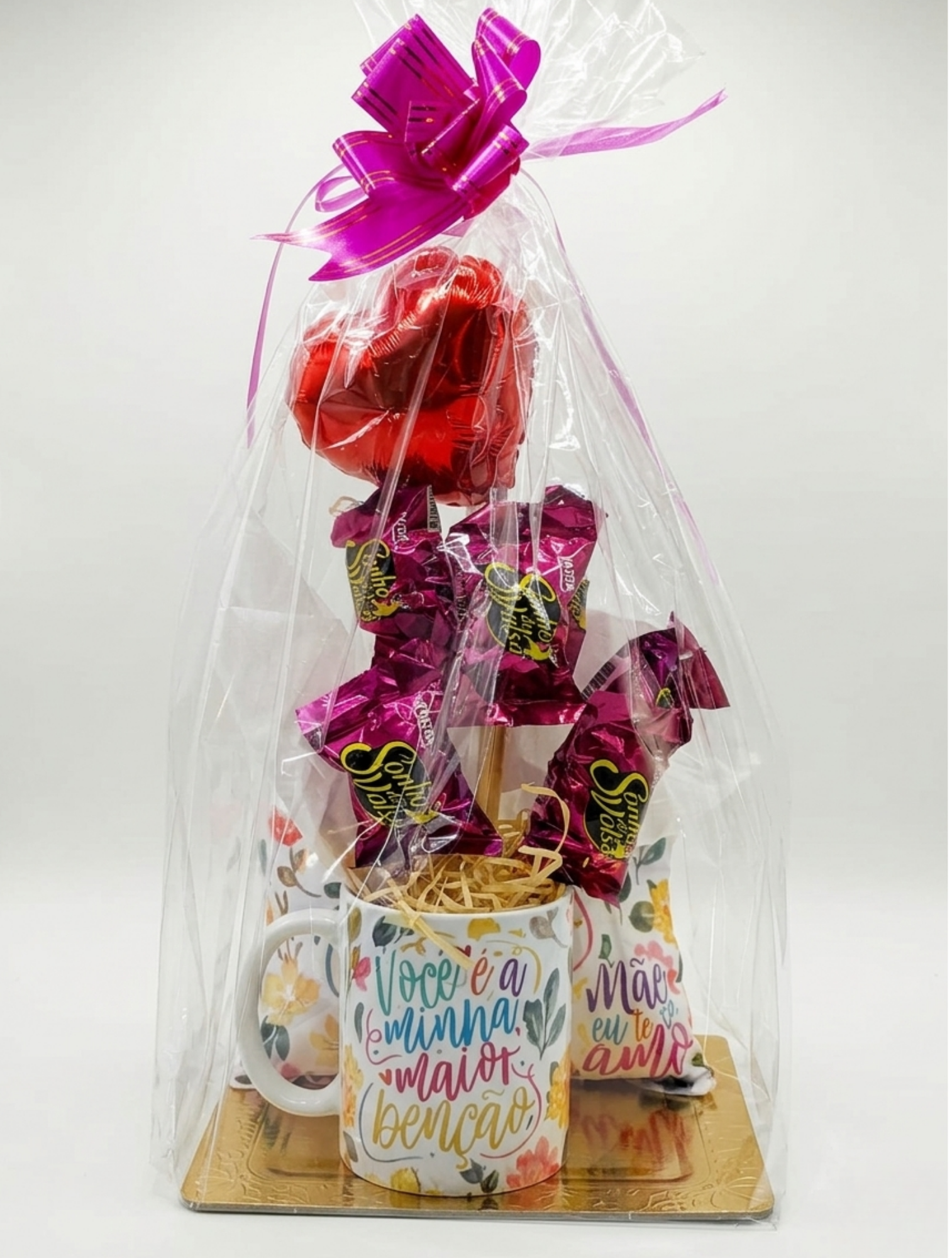 Kit Doce Amor de Mãe 💖 – Caneca com Buquê de Bombons + Embalagem Presenteável